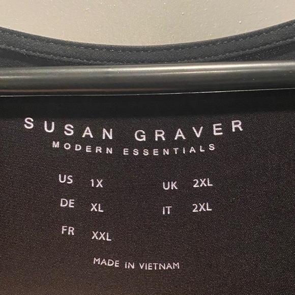 Susan Graver Modern Essentials Black Liquid Knit Hi-Low Tunic | 1X | Pockets - Picture 2 of 6